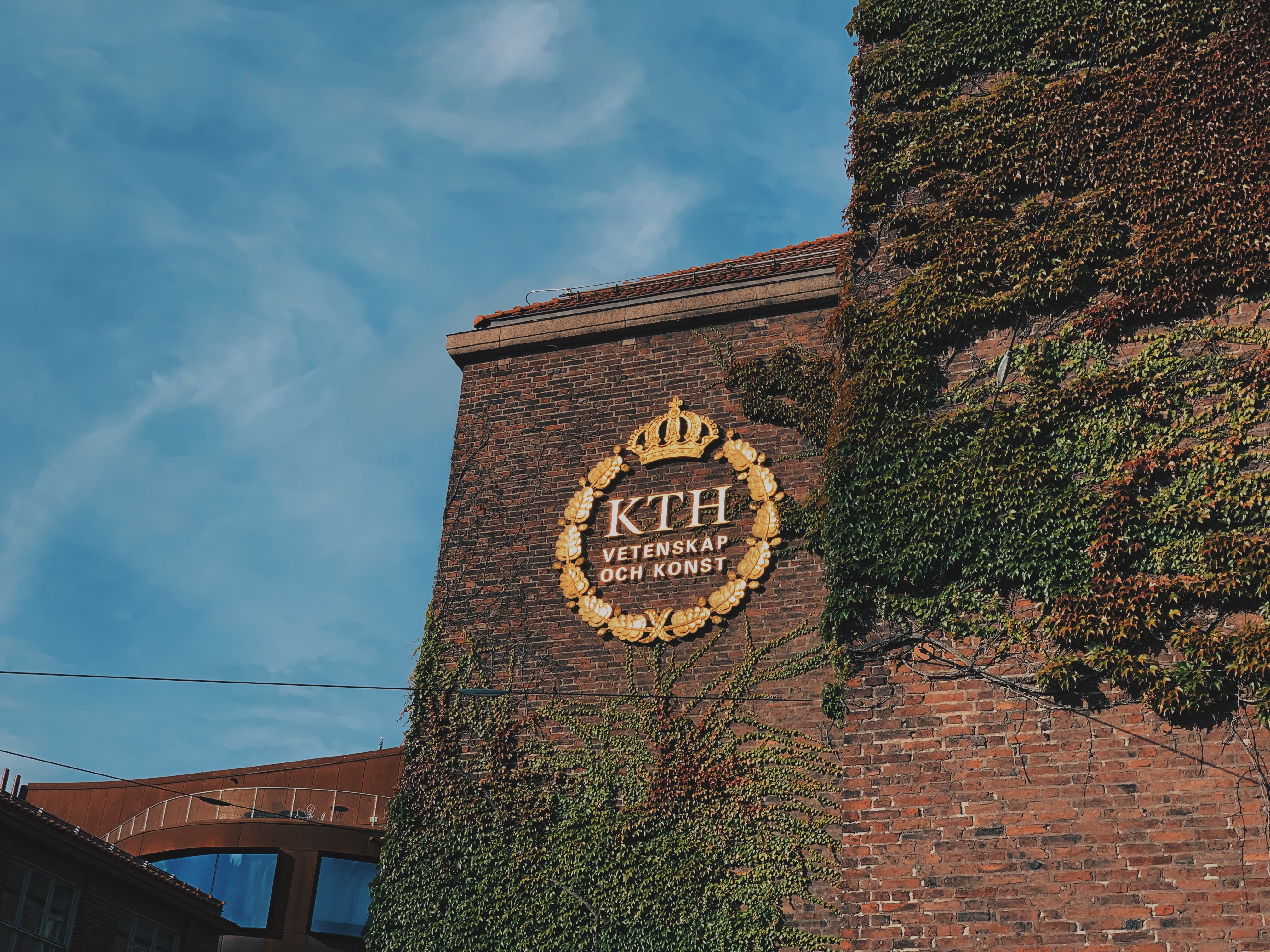 KTH wall
